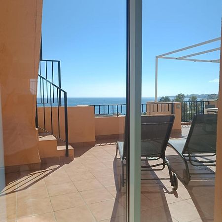 Carvajal Beach Seaview Apartment เบนัลมาเดนา ภายนอก รูปภาพ